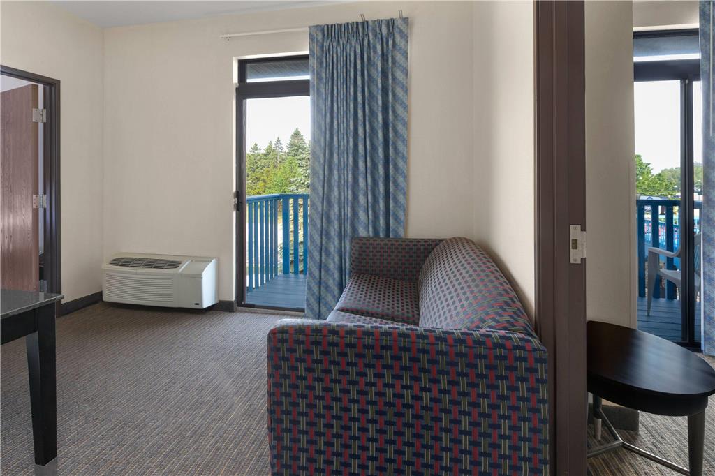 Days Inn by Wyndham Mackinaw City Bridgeview Area - photo 27