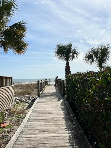 Elegant Coastal Getaway Spacious 3BR Chelsea House — 4-Star Luxury Hotel in Myrtle Beach, United States