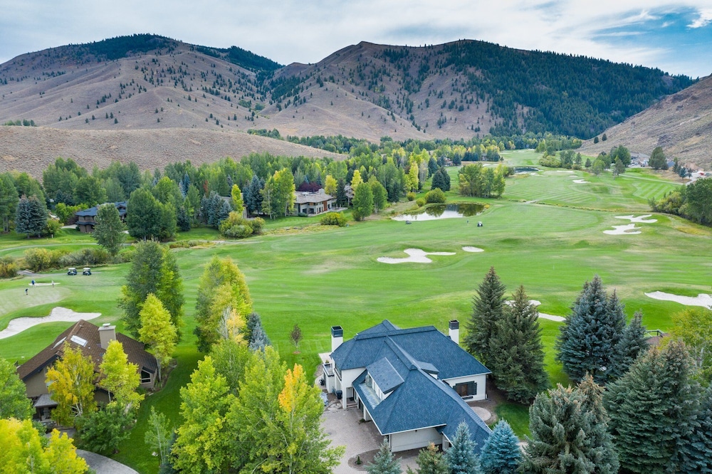 Fairway Twelve Retreat — Sun Valley
