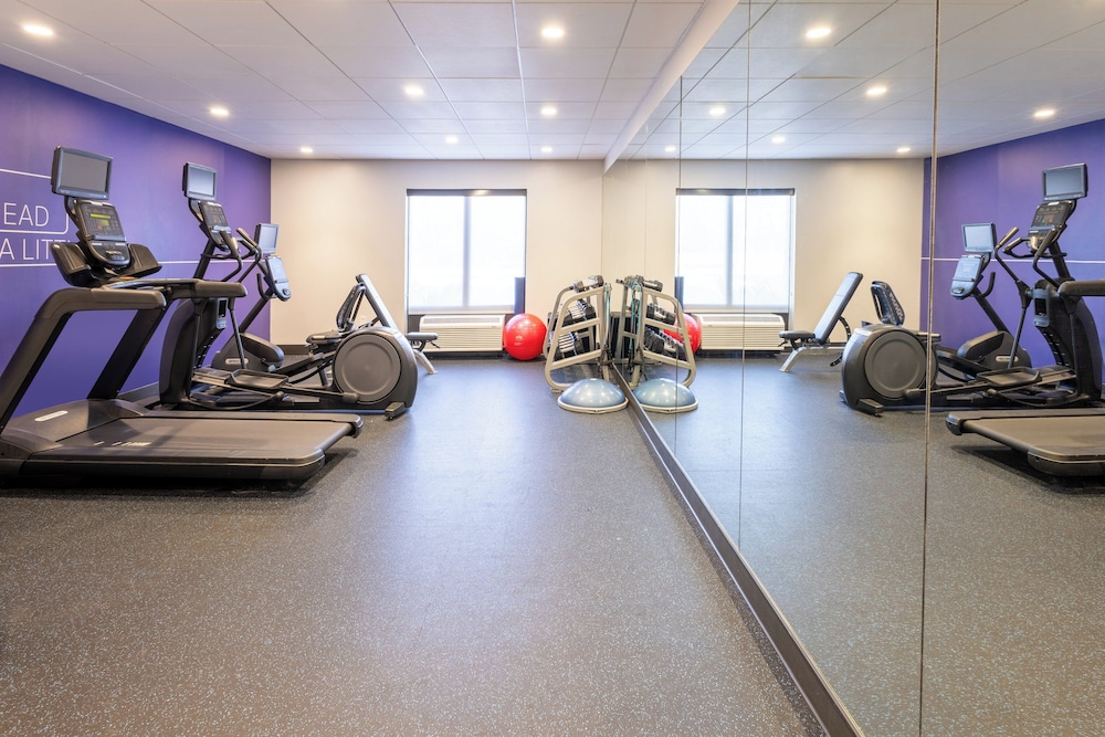 Holiday Inn Express & Suites Flowood by IHG - photo 39