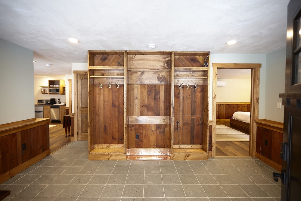 Seesaw's Lodge - photo 2