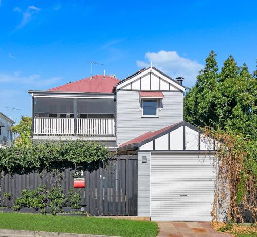 Paddington Cottage A Classic Queenslander Stay — 4-Star Luxury Hotel in Brisbane, Australia