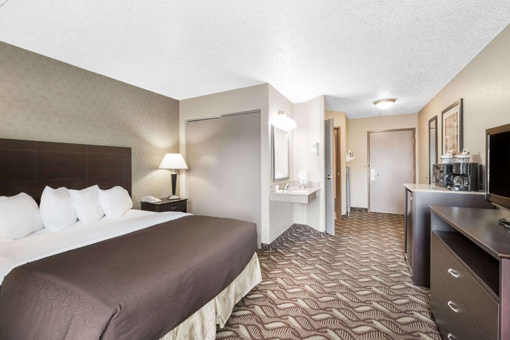 Days Inn by Wyndham Bismarck - photo 9