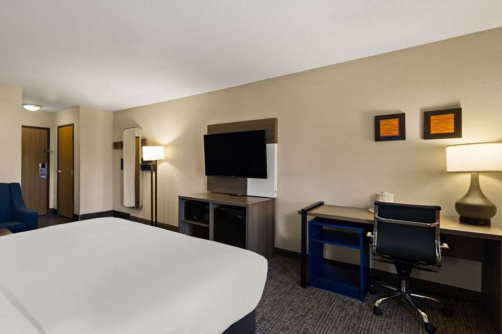 Comfort Inn Huntington Near University - photo 19