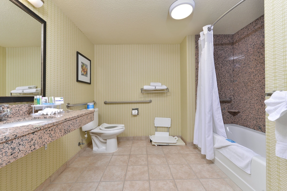 Holiday Inn Express Sacramento Airport Woodland by IHG - photo 32