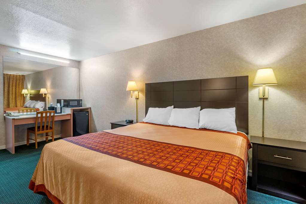 Rodeway Inn Clearwater Largo - photo 18