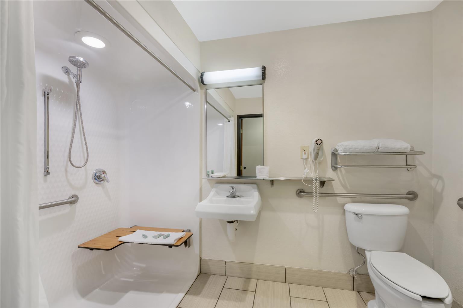 Best Western Columbus Airport - photo 42
