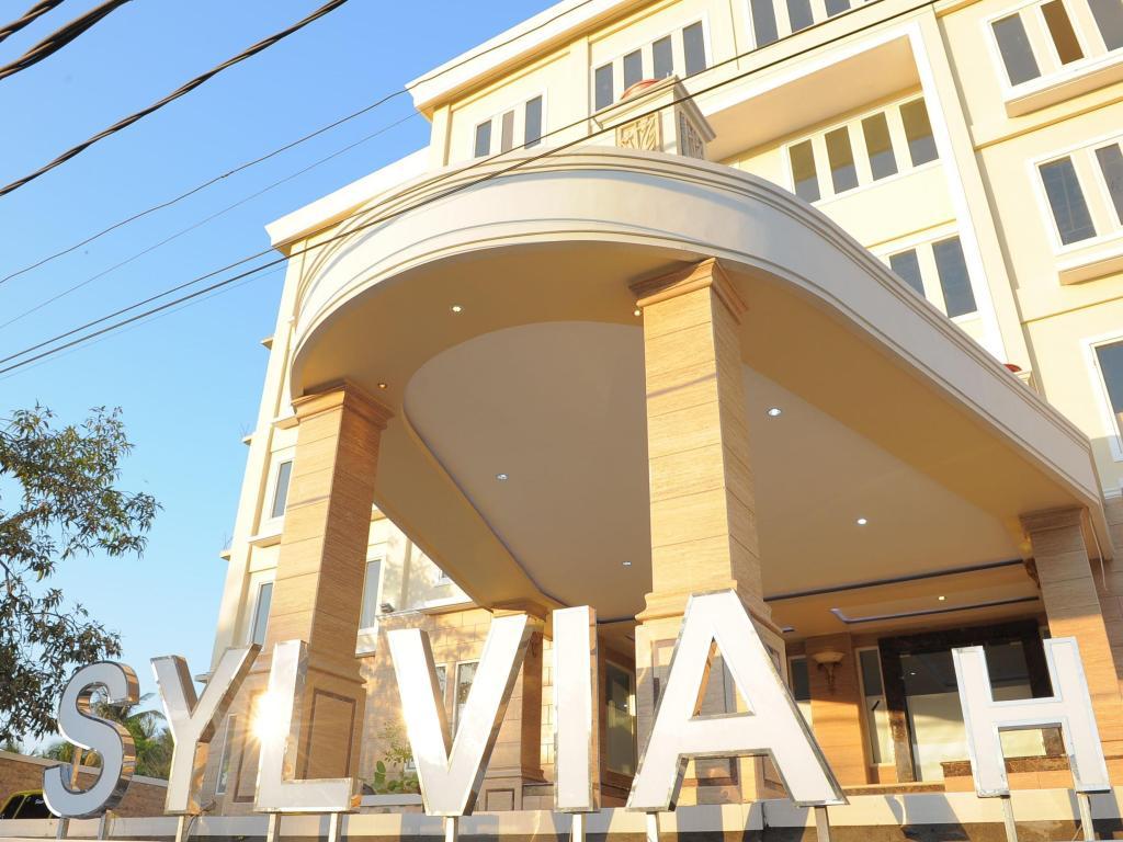 Sylvia Hotel Budget in Kupang, Indonesia