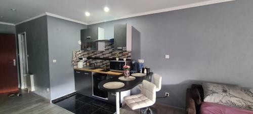 Luxe Style in Chalon-Sur-Saone, France