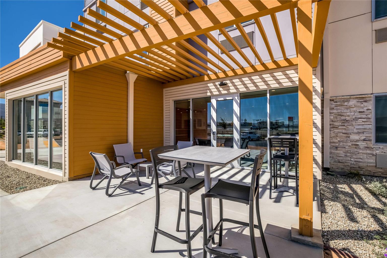 Everhome Suites Corona - photo 33