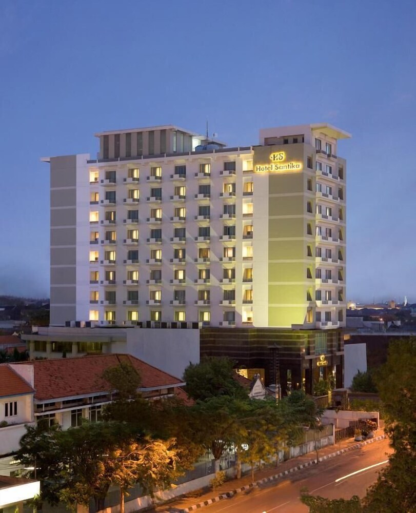 Hotel Santika Pandegiling Surabaya — hotel in Surabaya