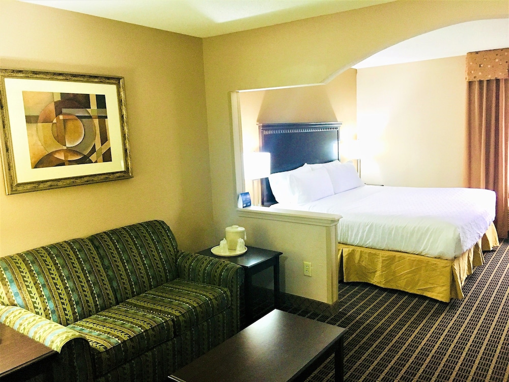 Holiday Inn Express Kansas City Liberty by IHG - photo 14