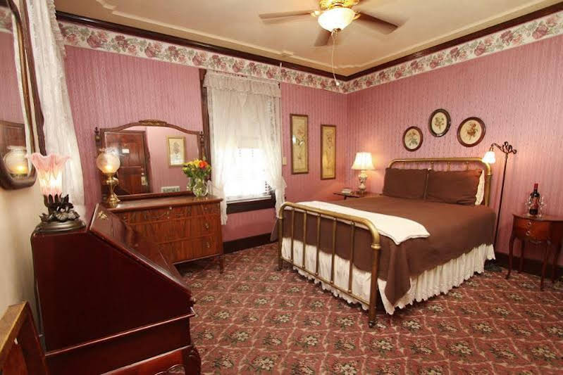 Historic National Hotel & Restaurant - photo 25