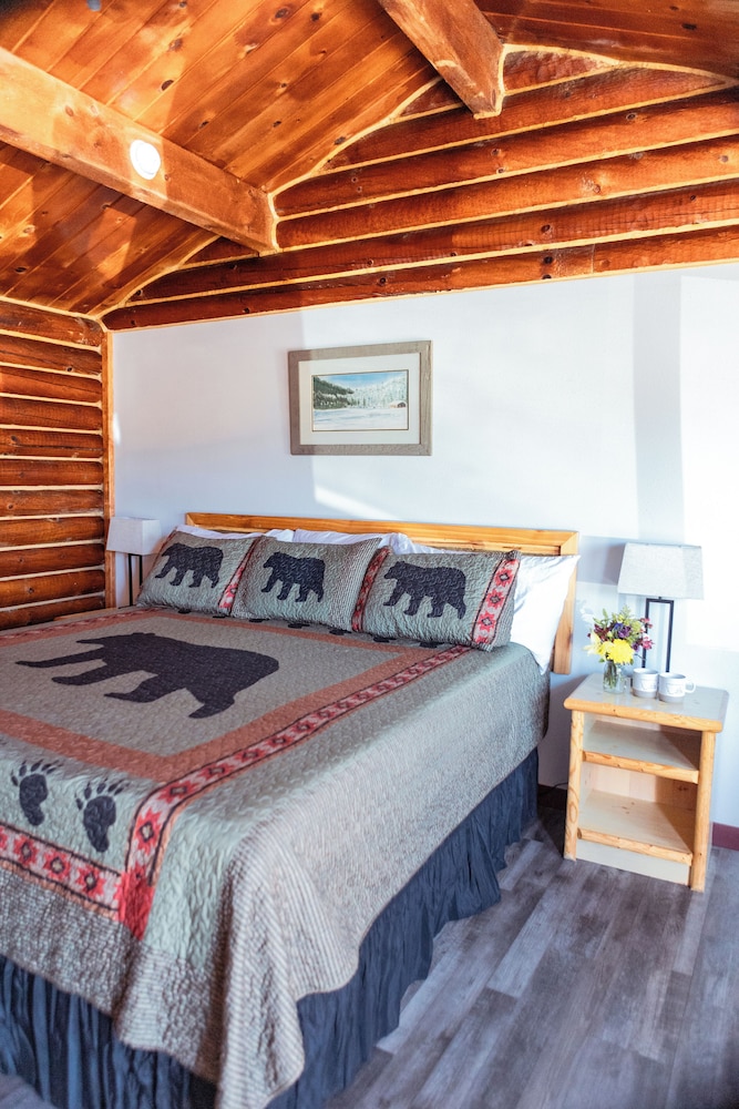 Ninepipes Lodge - featured photo