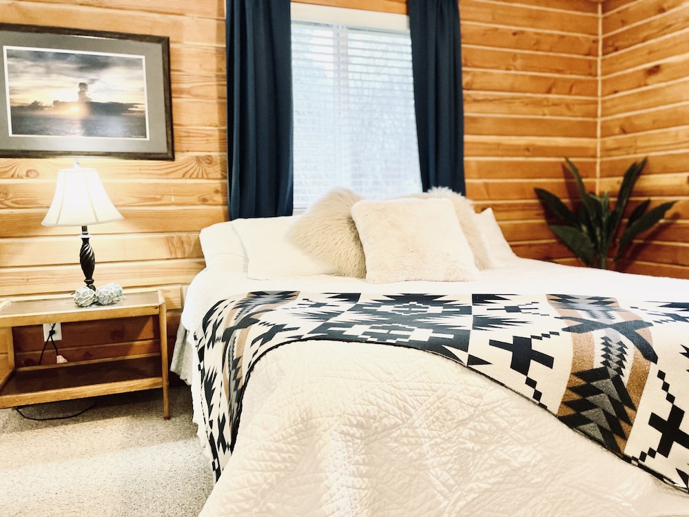 Glacier View Cabins - photo 2