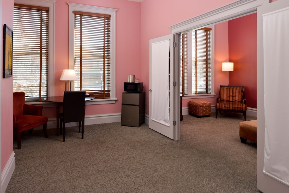 Montvale Hotel - photo 86
