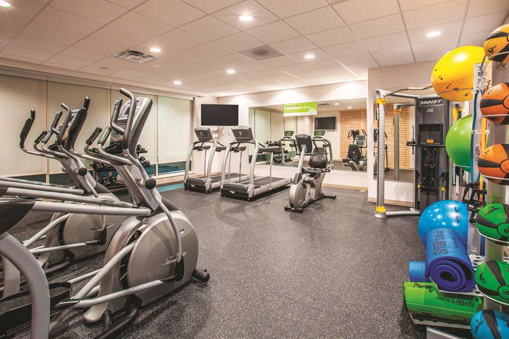 La Quinta Inn & Suites by Wyndham Duluth - photo 10