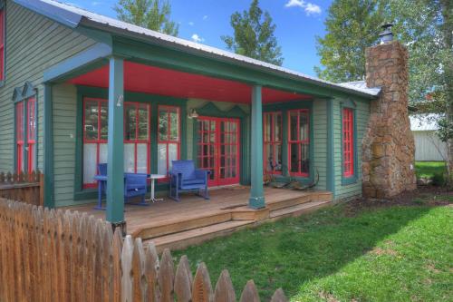 421 Capital Ave — Creede — photo 2