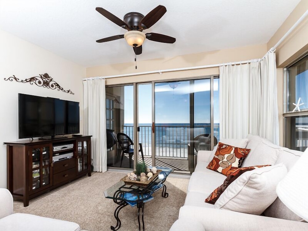 Emerald Towers West 3007 by RedAwning - photo 6
