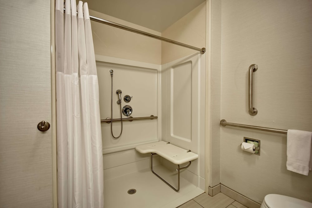Hampton Inn Middletown - photo 43