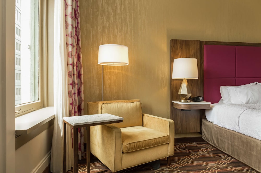 Hampton Inn Majestic Chicago Theatre District - photo 10