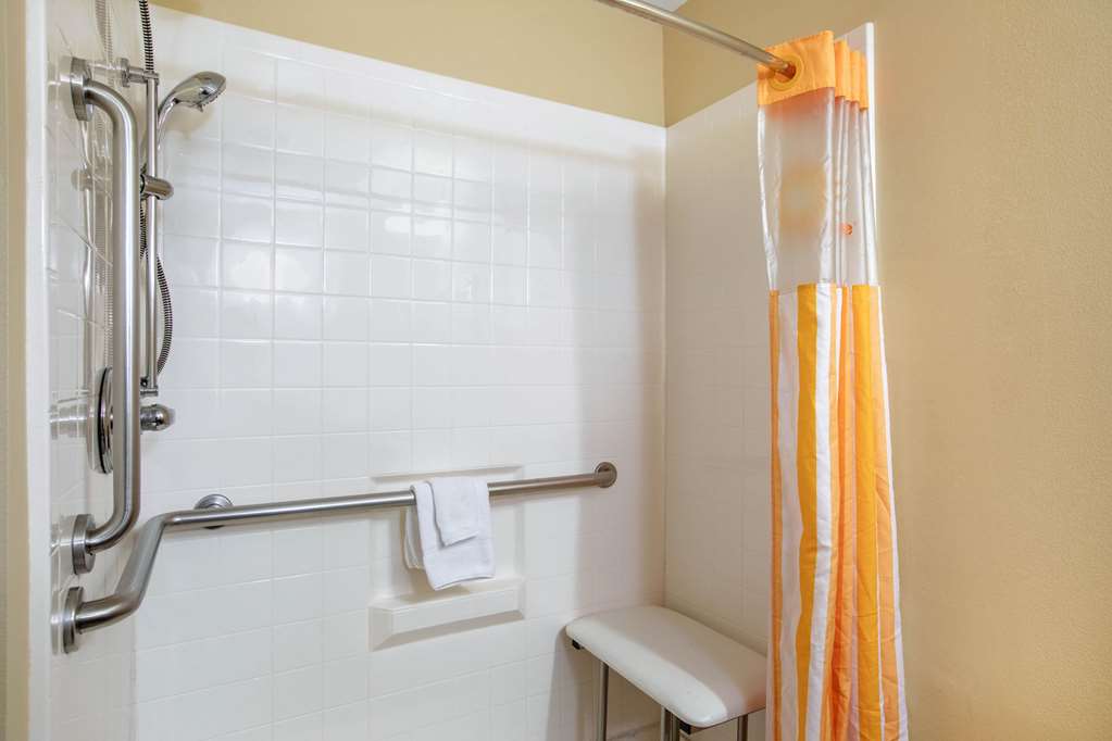 La Quinta Inn & Suites by Wyndham Conway - photo 14