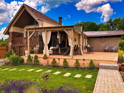 Casamia4u - carbon neutral hotel in Unknown City