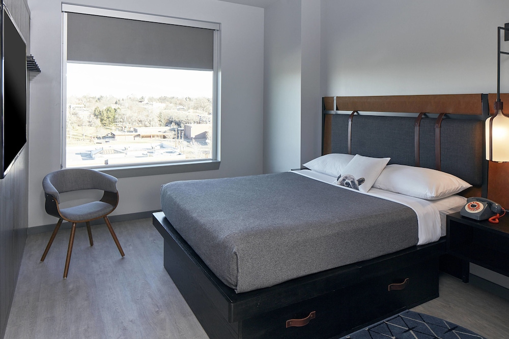 Moxy Denver Cherry Creek - photo 7