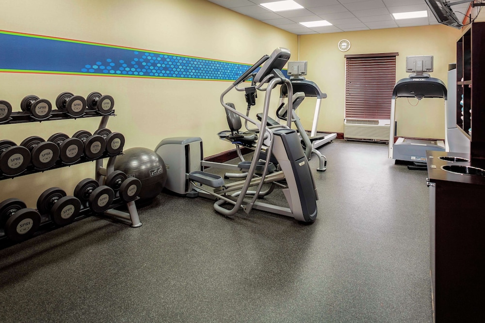 Hampton Inn Atlanta Fairburn - photo 31