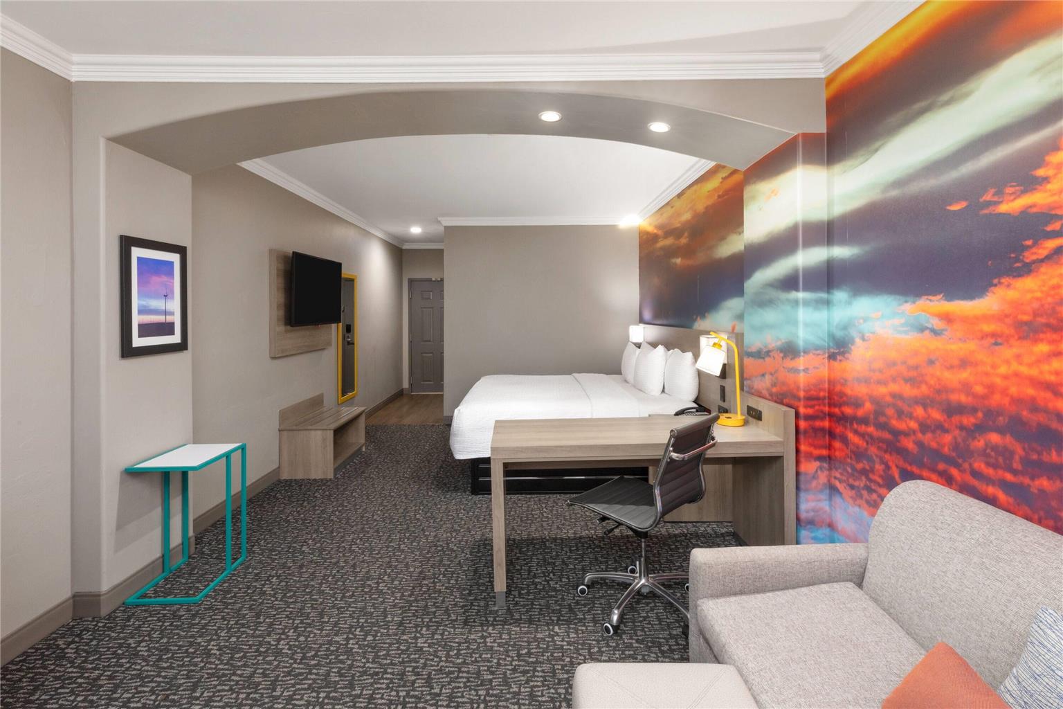 La Quinta Inn & Suites by Wyndham Oklahoma City Moore - photo 33