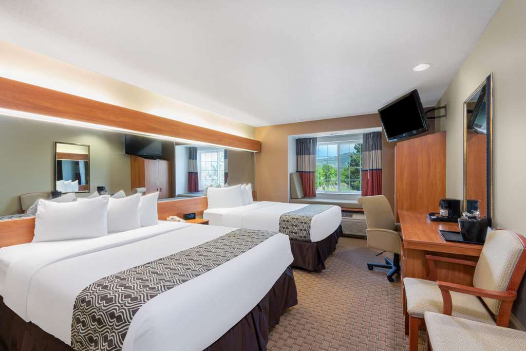 Microtel Inn & Suites by Wyndham Raton - photo 17