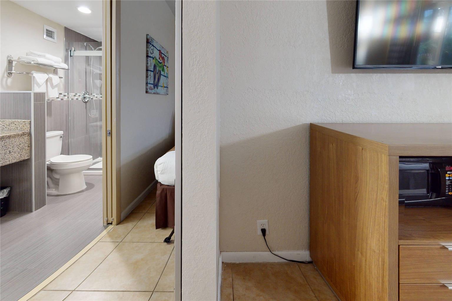 Rodeway Inn & Suites Fort Lauderdale Airport & Cruise Port - photo 20