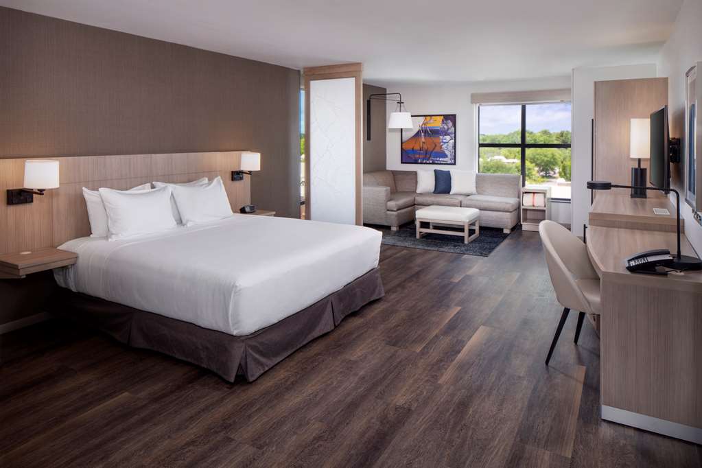 Hyatt Place Mount Pleasant Towne Centre - photo 24