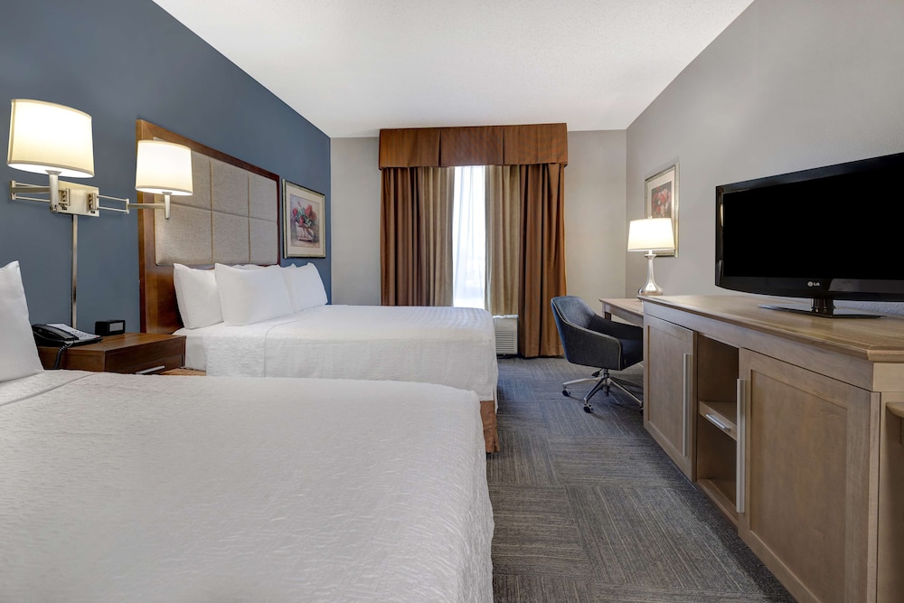 Hampton Inn Victoria - photo 17
