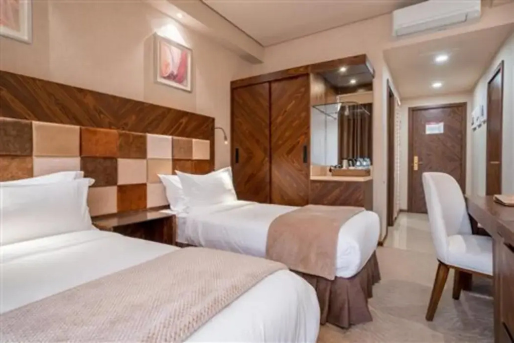 Luxury Dreamland Oasis Apartments