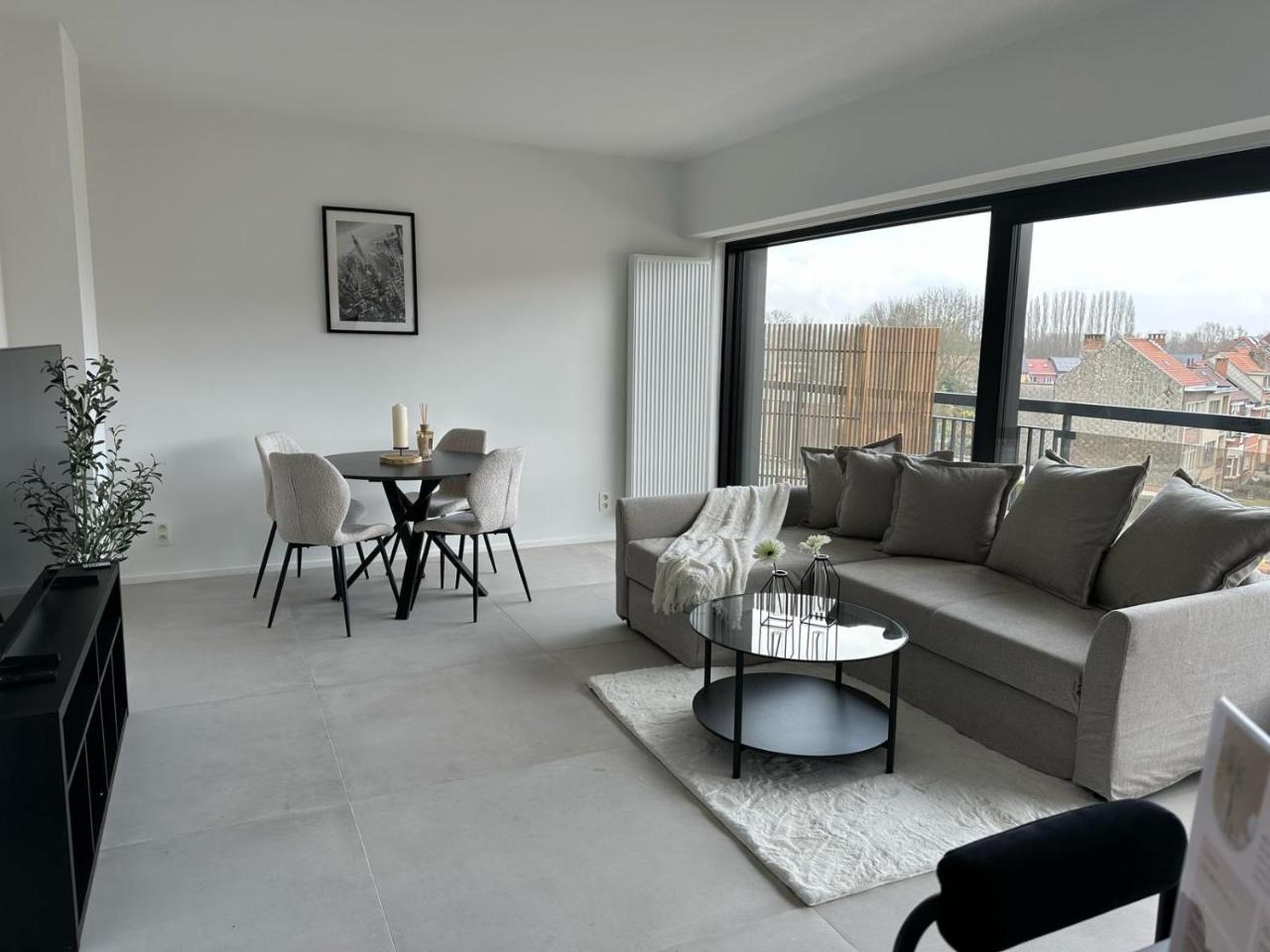 Luxury Apartment near Expo 12 & ING Arena & Atomium — 4-Star Luxury Hotel in Wemmel, Belgium