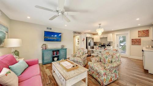 Canal Lower Gorgeous 3 bed 3 bath near SK Village - photo 35