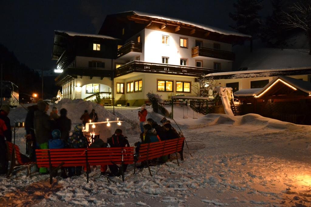 Jugendpension M llauerhof — 4-Star Luxury Hotel in Saalbach, Austria