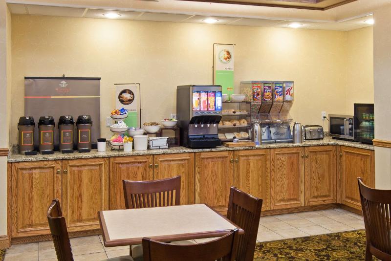 Quality Inn & Suites - photo 46