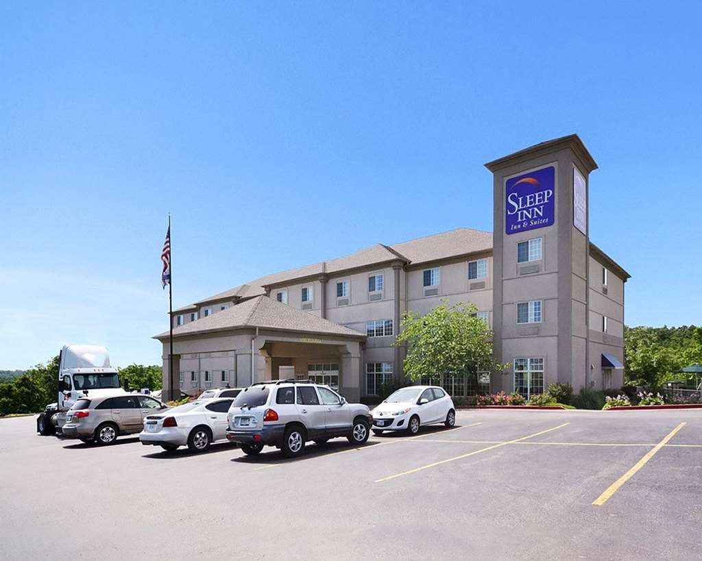 Sleep Inn & Suites Lake of the Ozarks — hotel in Camdenton