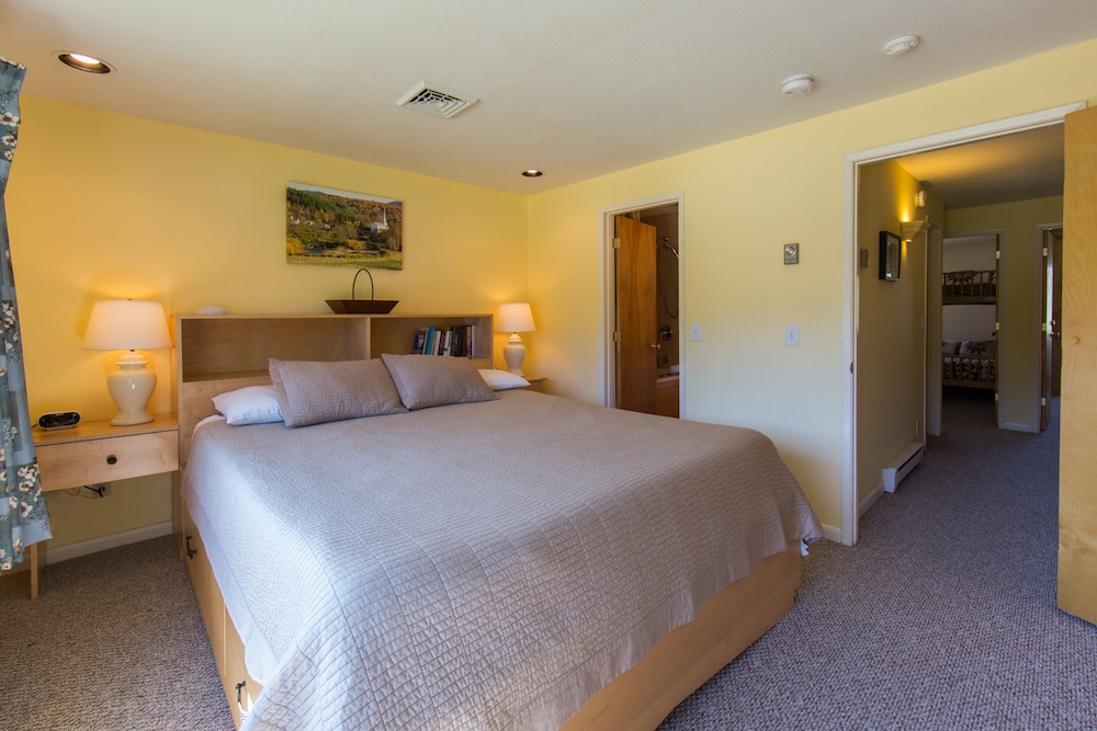 Smugglers' Notch Resort Private Suites - photo 9