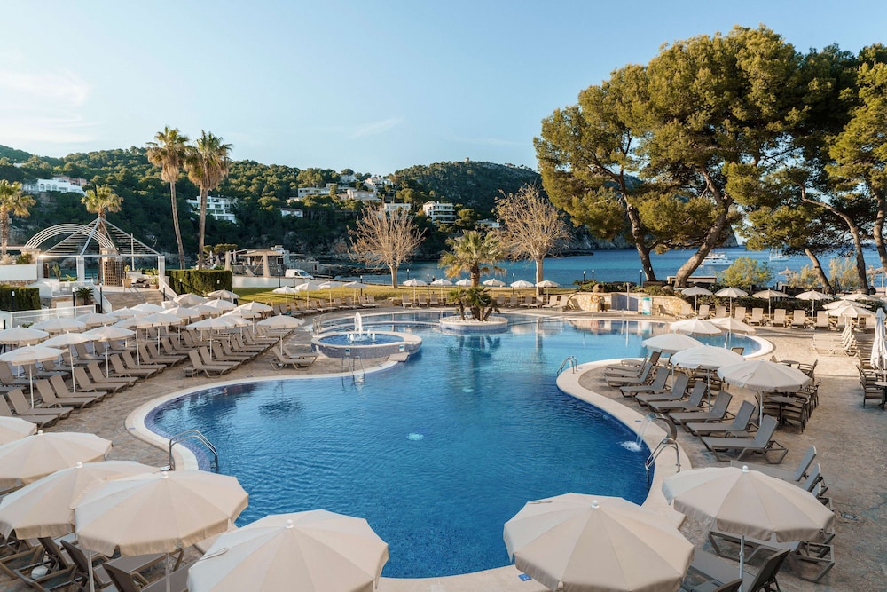 Alua Gran Camp de Mar — 4-Star Luxury Hotel in Camp De Mar, Spain