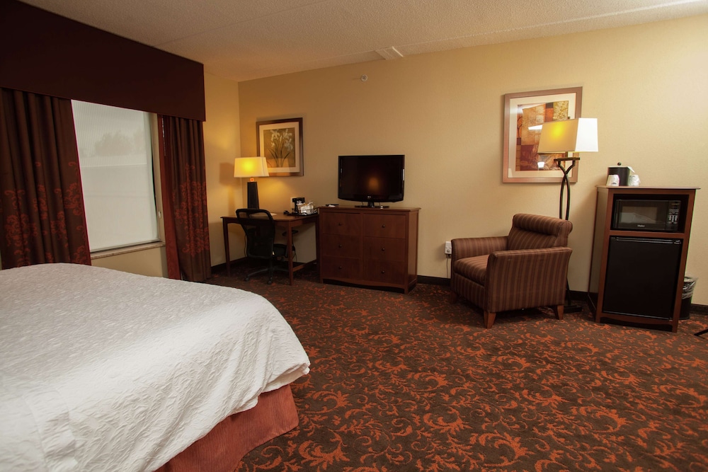 Hampton Inn Elmira Horseheads - photo 25