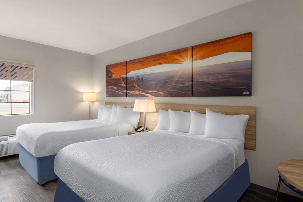 Days Inn & Suites by Wyndham Tucson Marana - photo 21