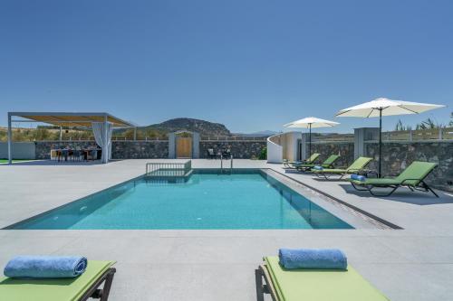 New Villa Luna with Private Pool Ping Pong And Bbq 1km From the Beach — 4-Star Luxury Hotel in Rethymno, Greece