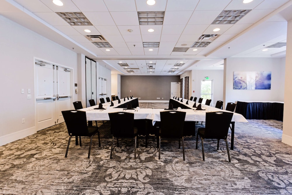 Hilton Garden Inn Temple Medical Center - photo 67