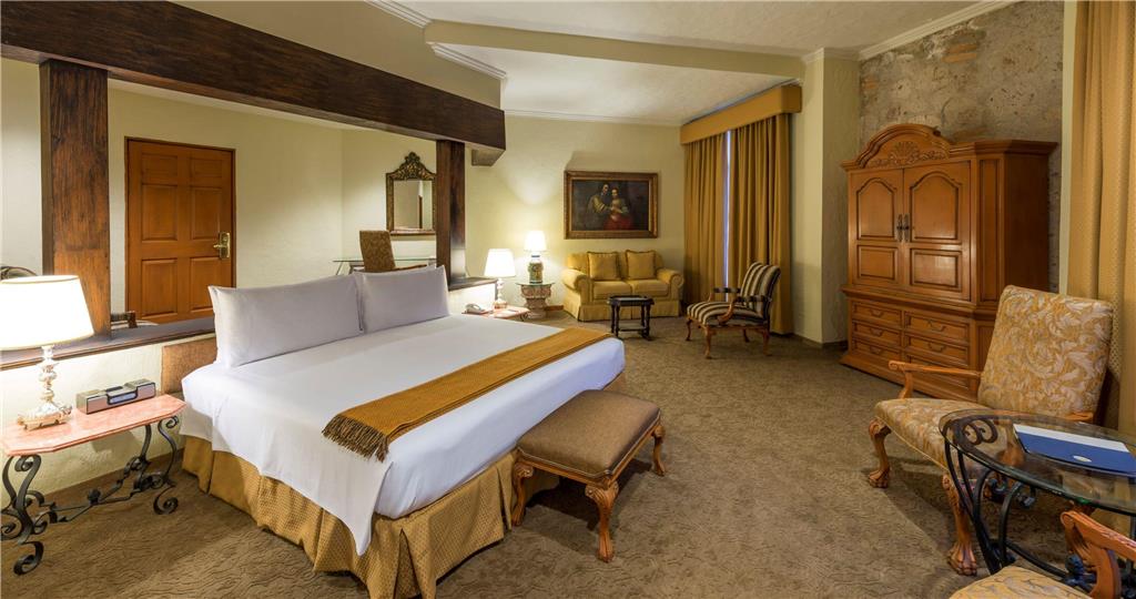Grand Class king suite