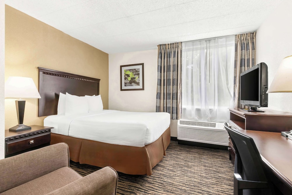 Best Western Hazlet Inn - photo 20