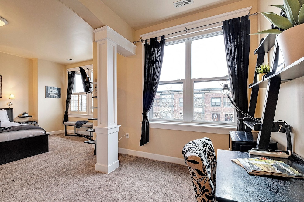 The Orenco Station Hotel - photo 53
