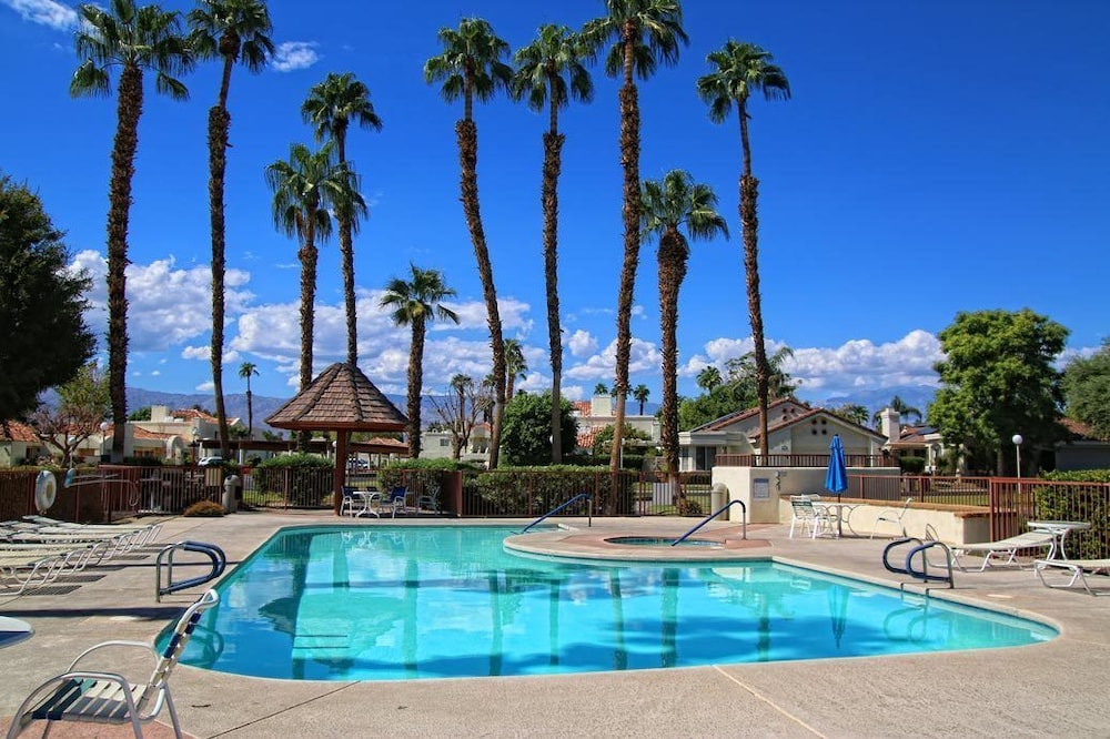 4 Seasons At Desert Breezes — Palm Desert